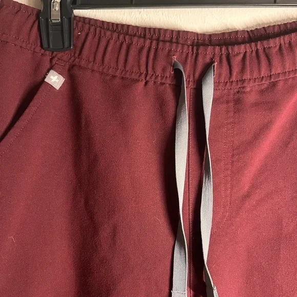 Figs Jogger - Picture 3 of 10